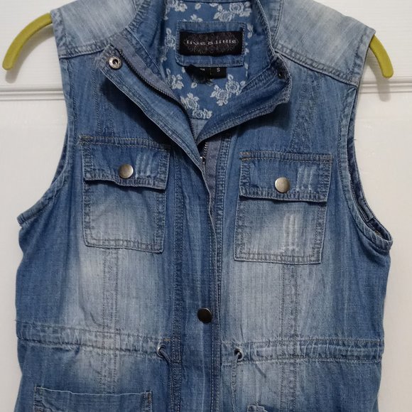 SMALL Women’s Denim Vest - Picture 6 of 7